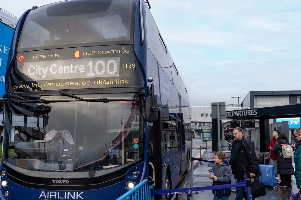 How to get to the city from Edinburgh Airport Map? Best #1 Method explained below: 7 How to get to city centre from Edinburgh airport? Trams from edinburgh airport to city centre