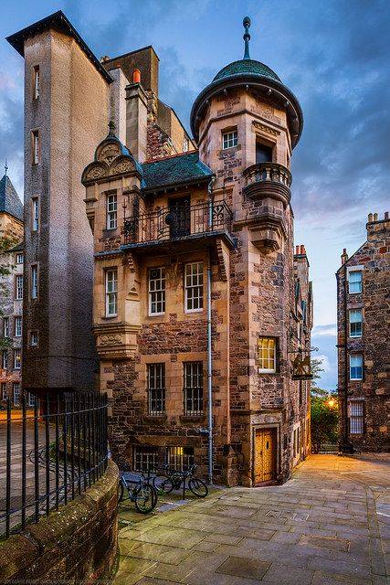 the writers museum edinburgh